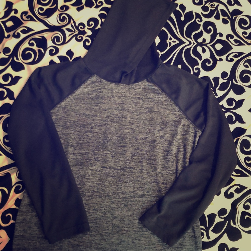 Long sleeve hooded shirt